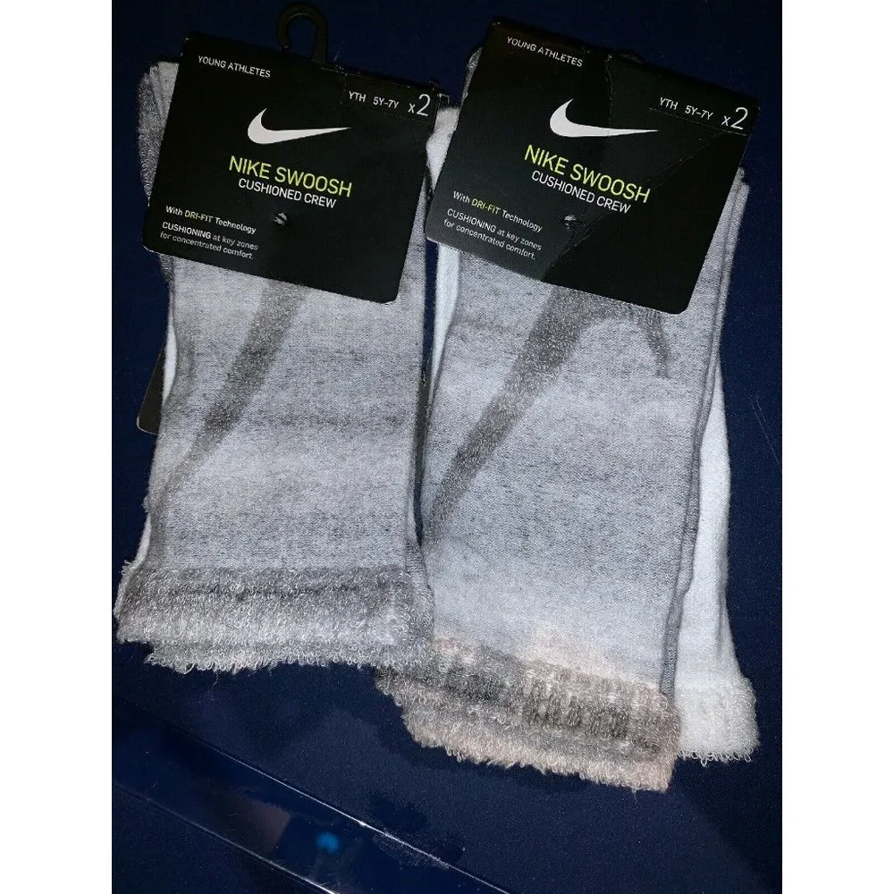Nike youth Swoosh Cushioned Crew Socks 2 Pairs ‎ Pe